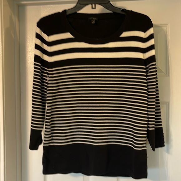 Talbots Lightweight Sweater Size M - Picture 1 of 5